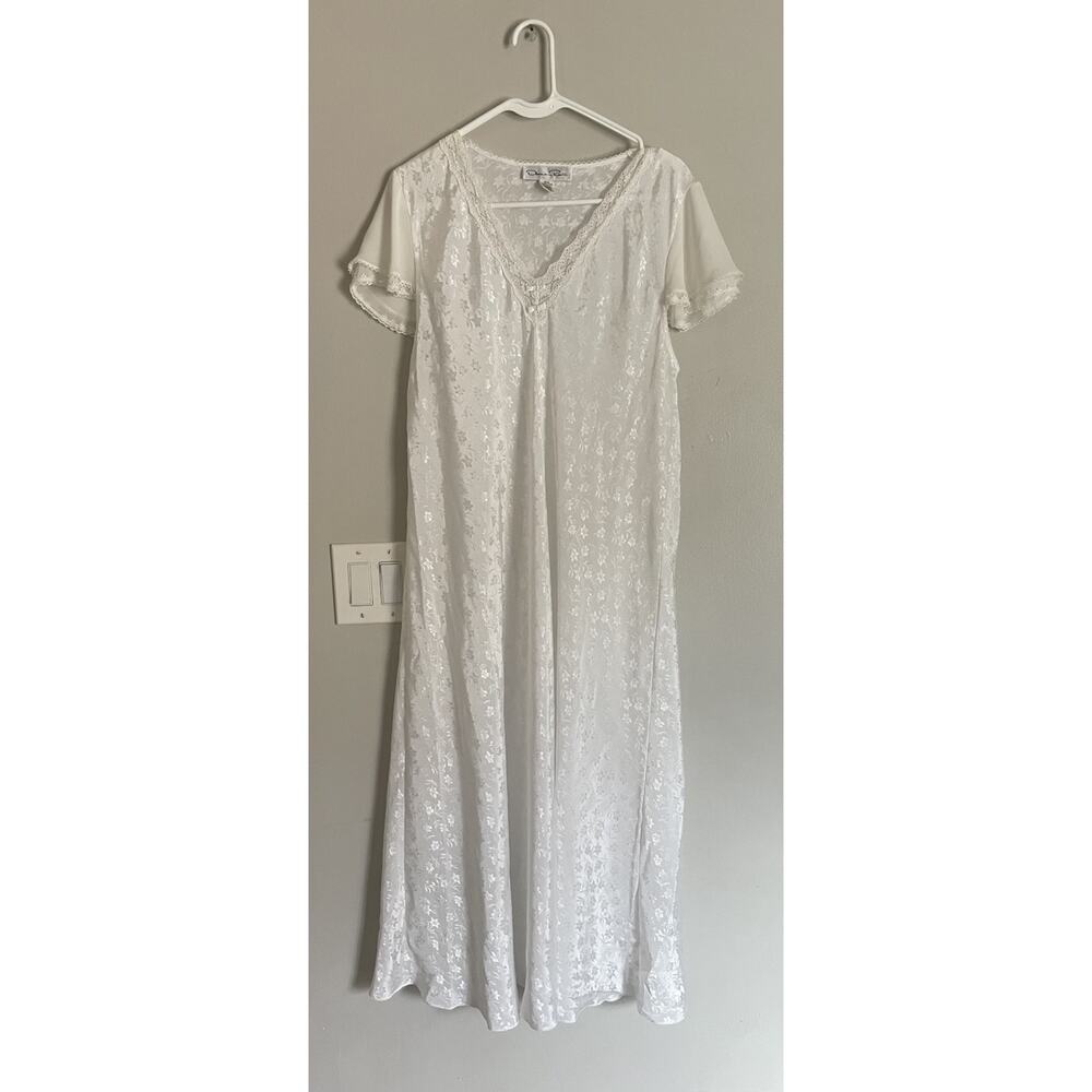 Vintage Oscar de la Renta Long Satin Nightgown Sz L Iridescent Flower Detailing